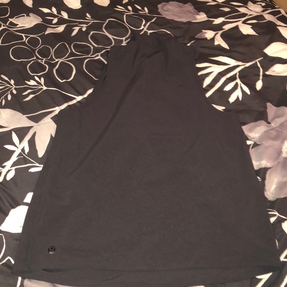 Lululemon top - Picture 2 of 3